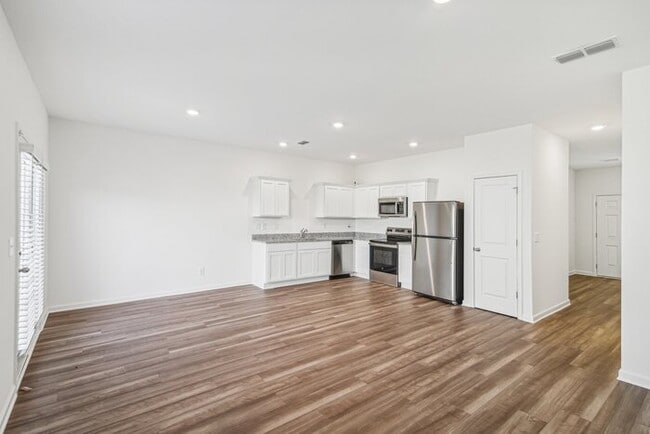 Photo - Fantastic 3bd/2ba home! Let yourself in!