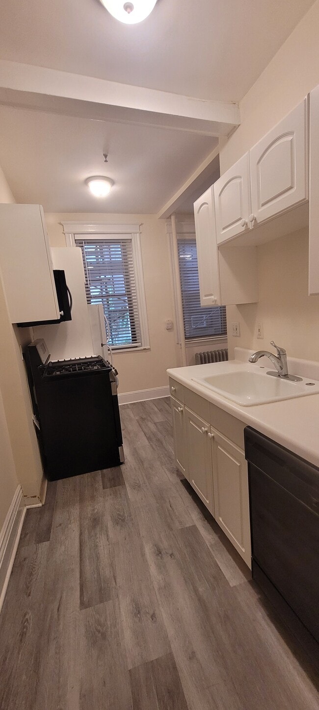 Photo - 60 Queensberry St Unidad #2