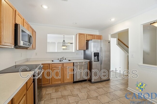 Photo - 3405 Broadwick St