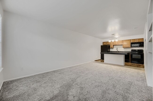Photo - Updated 1 Bedroom Condo Near DTC Available Now