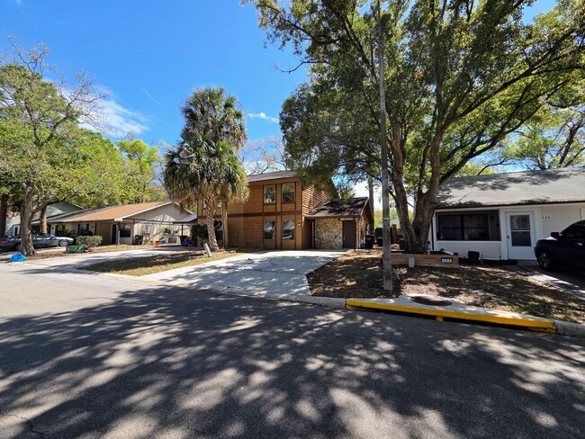 Building Photo - 486 Tamarack St