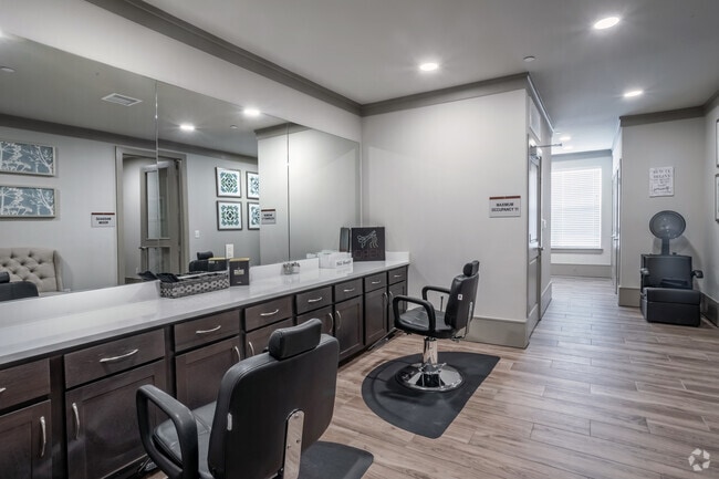 Peluquería - Fordham at Harmony