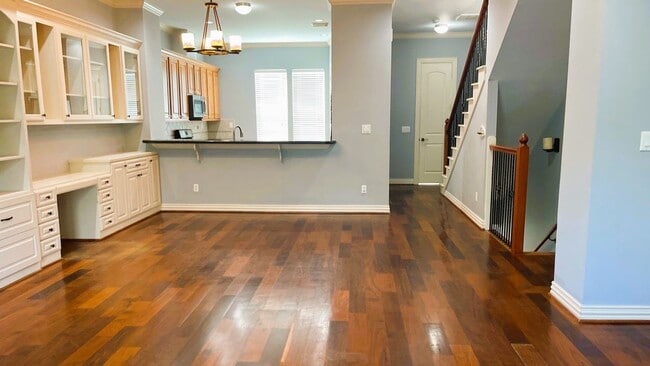 Photo - GORGEOUS Townhome in Inner Loop Gated Community **Ask about our NO CASH DEPOSIT option through OB...