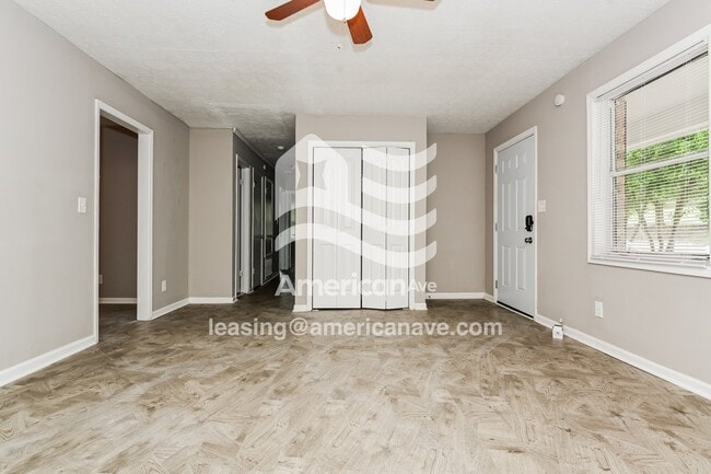 Photo - 411 Petunia Ave