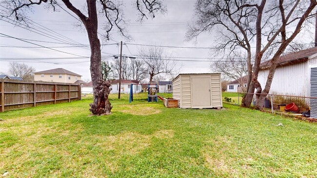 Building Photo - 407 Arizona St