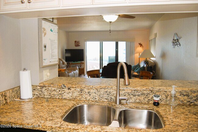5350 Ocean Beach Blvd Unidad 213