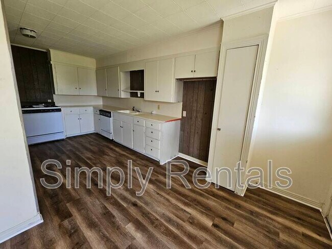 Photo - 2307 Holsum Cir