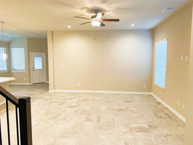 Photo - 967 Malibu Shr Ln