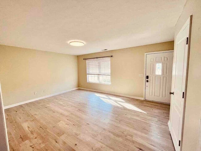 Photo - 1209 Woodall Rd