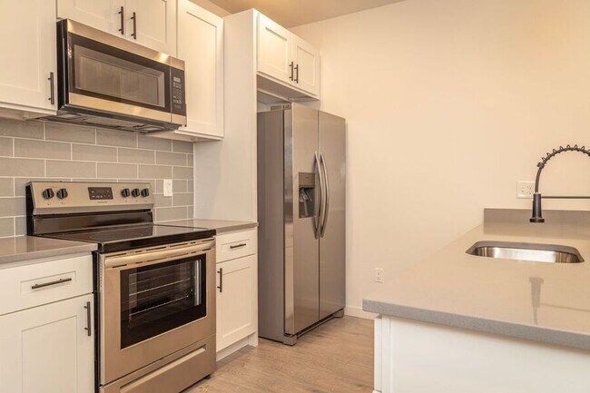 Photo - 109 N 63rd St Unit 2