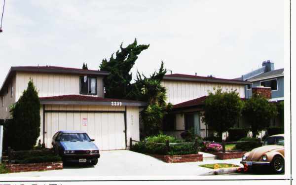 Villa Loma Apartments - Villa Loma Apartments