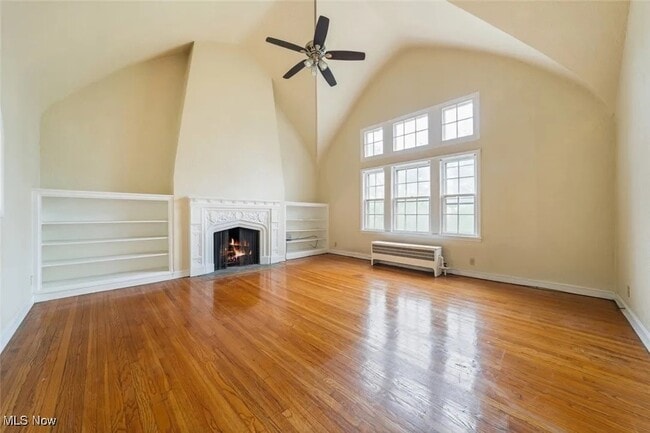 Photo - 15610 Van Aken Blvd Unit 5