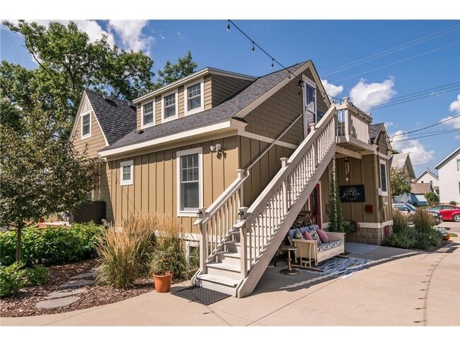 Photo - 538 4th Ave NW Unit Upper