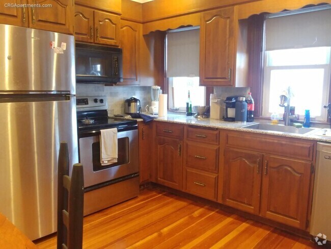 Building Photo - 47 Bowdoin St Unit 2 Rental