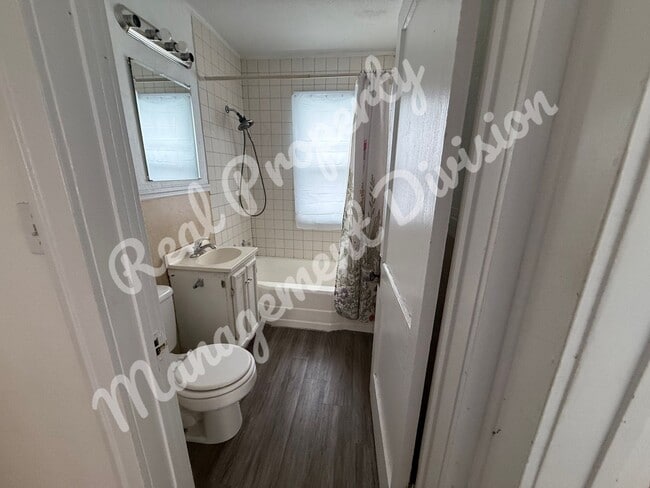 Photo - 2316 S 6th St Unidad Apartment B