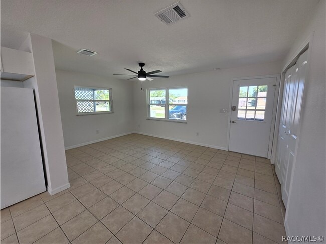Photo - 4450 Essex Ln