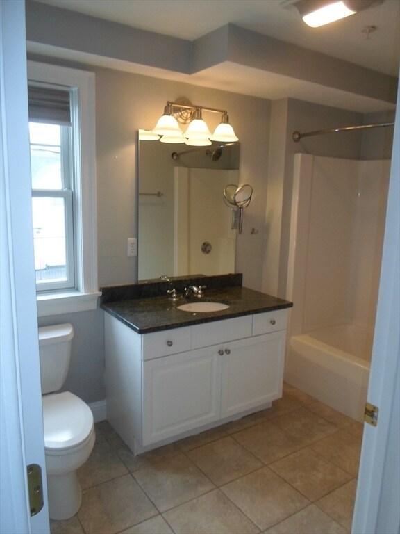 Photo - 10 Porter St Unit H