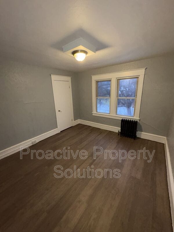 Photo - 21 Edison St