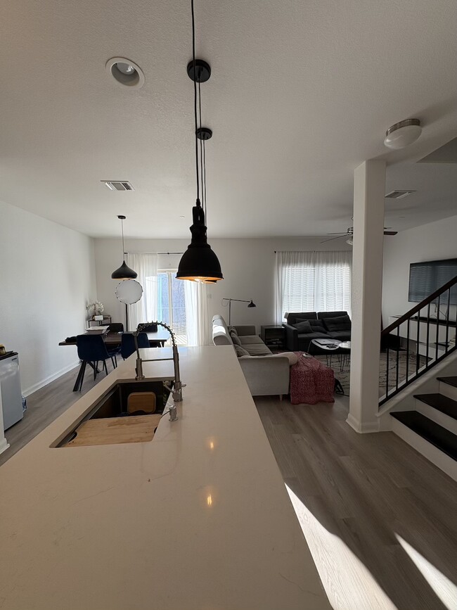 Photo - 1620 Bryant Dr Unit 402