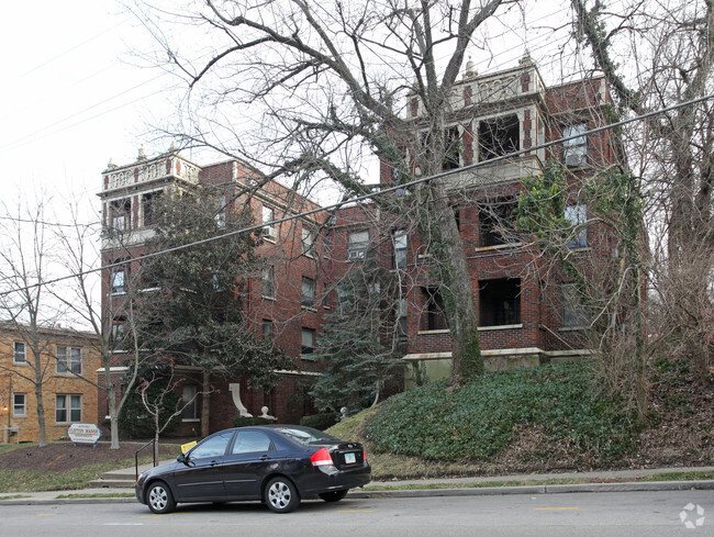 Building Photo - Clifton Manor Rental