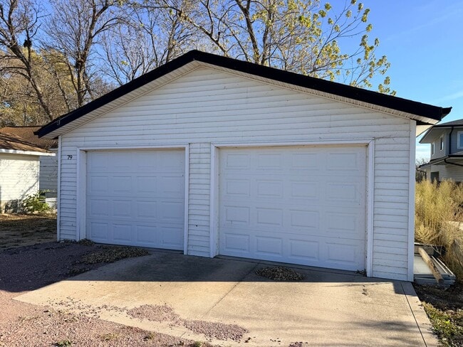 Photo - 3 bedroom 2 bathroom lake house for rent!