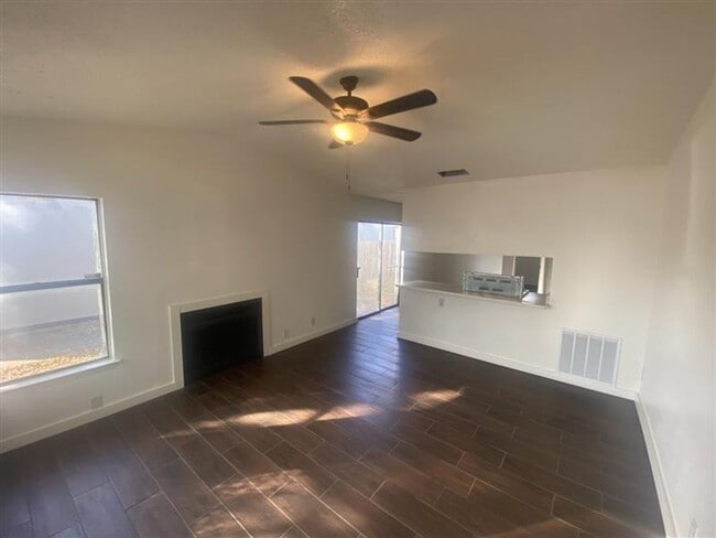 Photo - Spacious 3/2 duplex with a garage