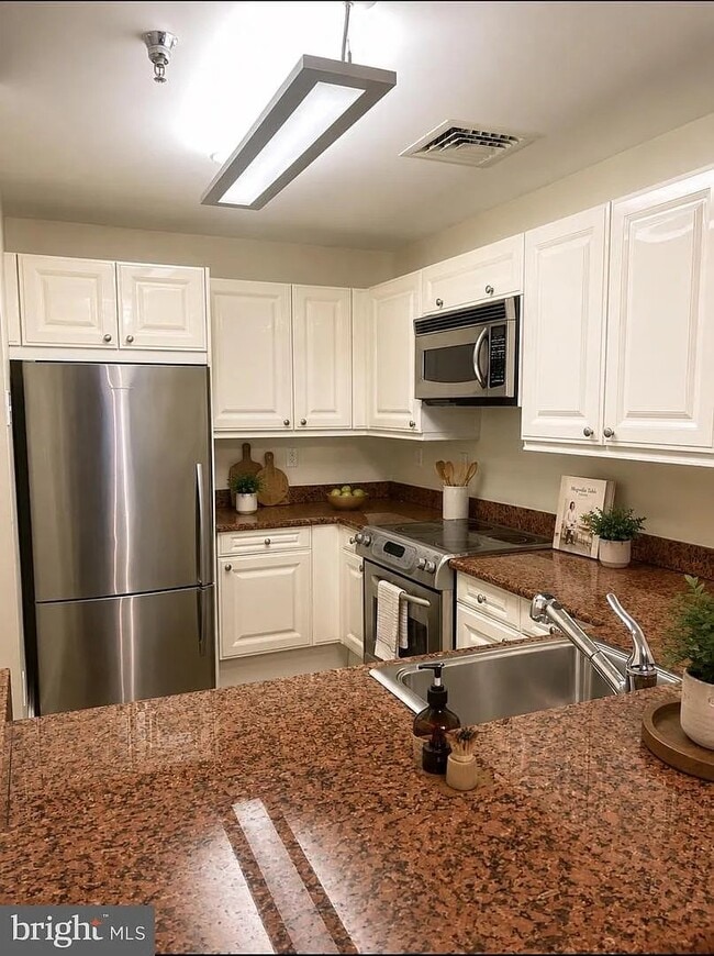 Photo - 1500 Chestnut St Unit 6D