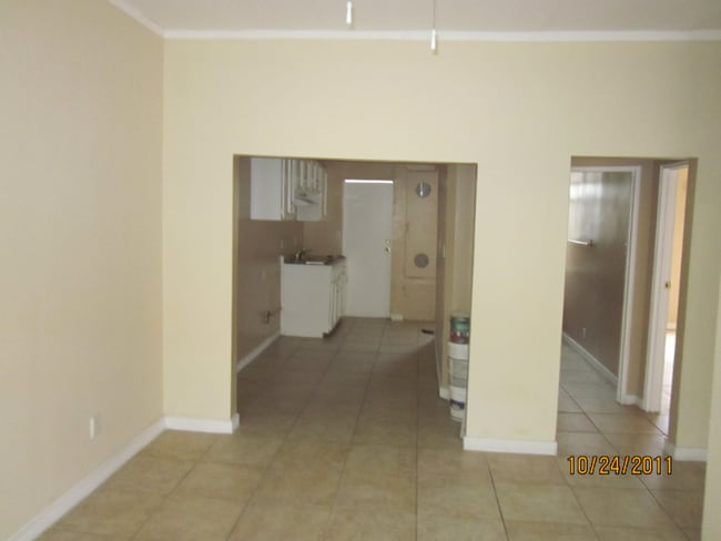 Photo - 209 Columbia Pl