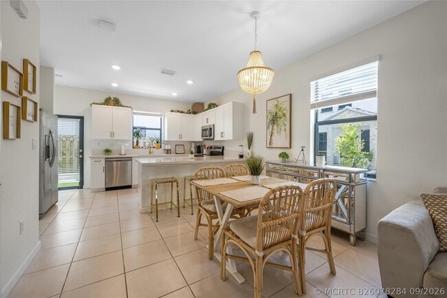 1622 SW 28th Ct