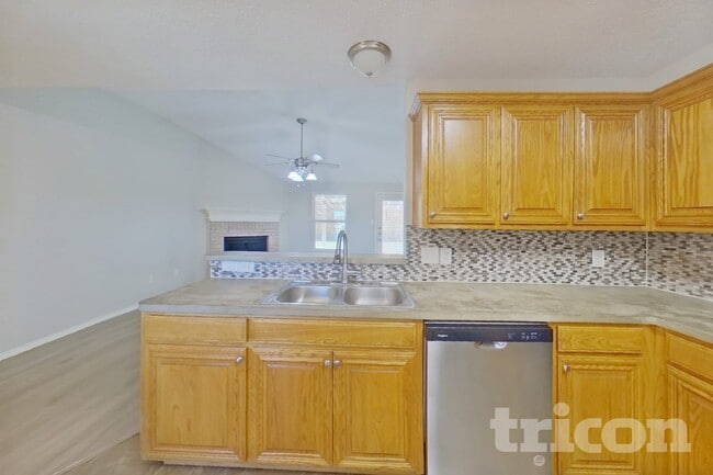 Photo - 12212 Rolling Ridge Dr