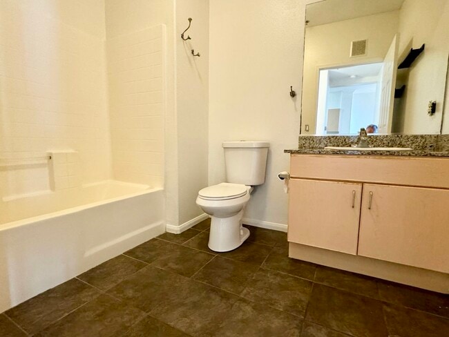 Photo - 1643 Sixth Ave