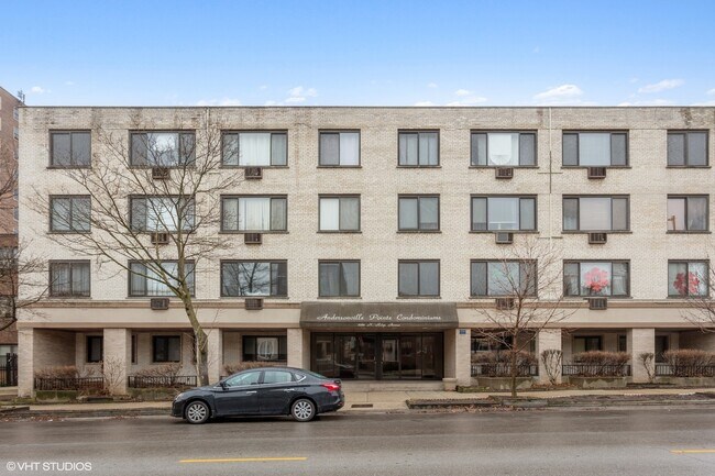 Building Photo - 6060 N Ridge Ave Unit 4D Rental