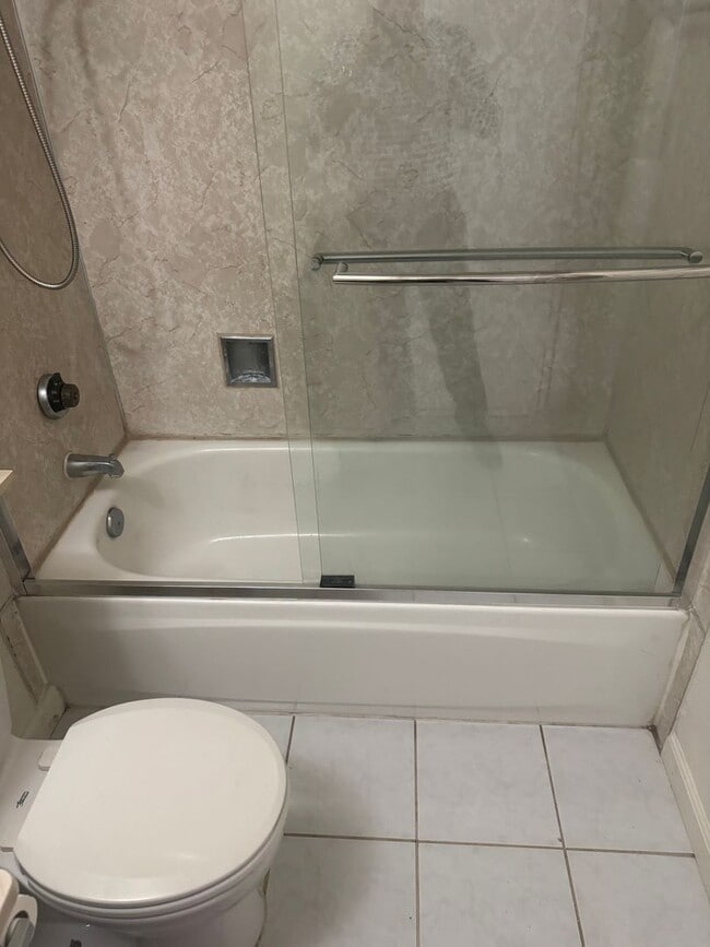 Photo - 3325-3327 Jayanne Way Unit 3325