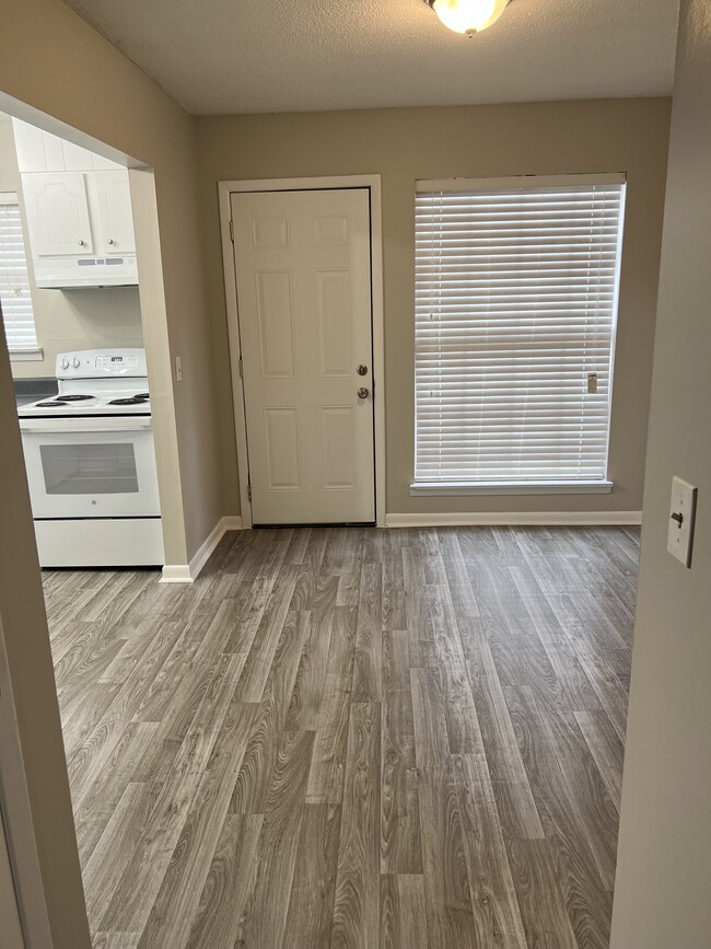 2 bedroom townhouse - Arbor Terrace