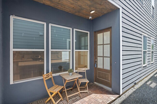 Photo - 6533 Castlebay Dr