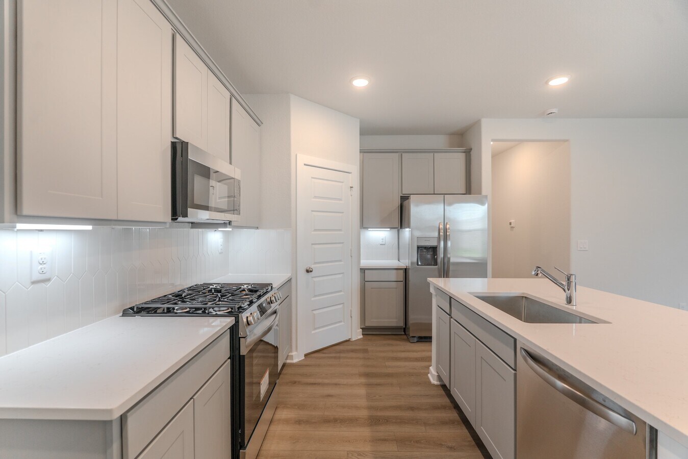 Photo - 8555 Blueberry Ash St