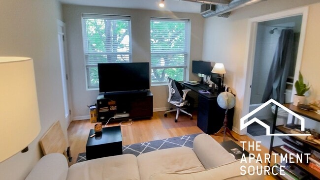 Photo - 2520 W Leland Ave Unit C3