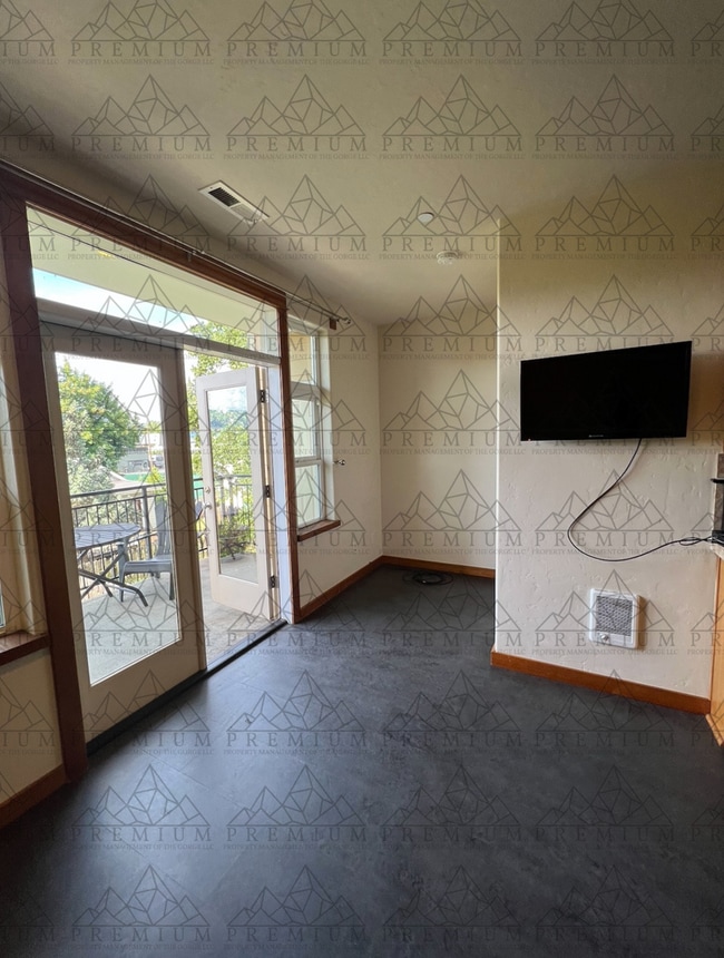 Photo - Wilson Street Tri Plex Unit 1408 Wilson Street