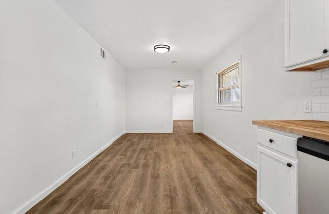 Photo - 2219 N 5th St