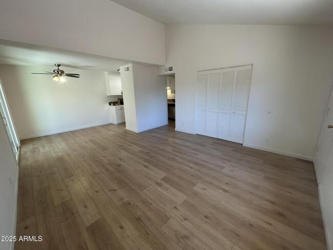 Photo - 6342 N 47th Ave