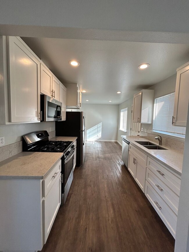 Photo - 2843 Stormes Ave