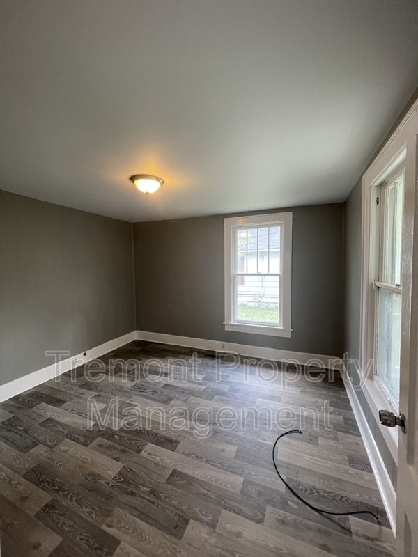 Photo - 2601 E 41st St