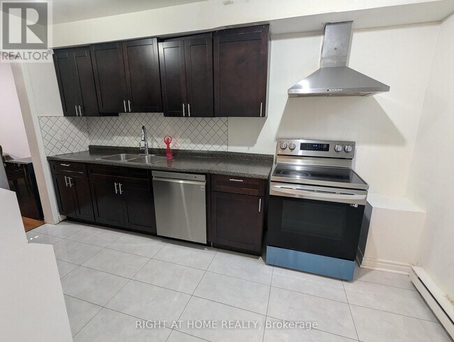 Photo - 20 Hainford St