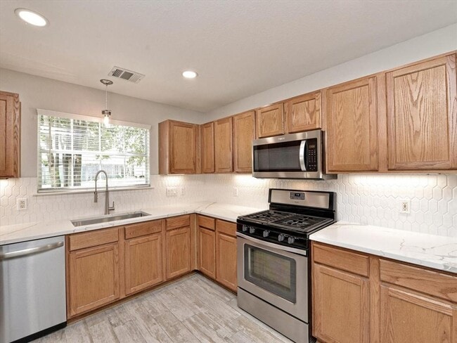 Photo - 17816 Cutback Dr