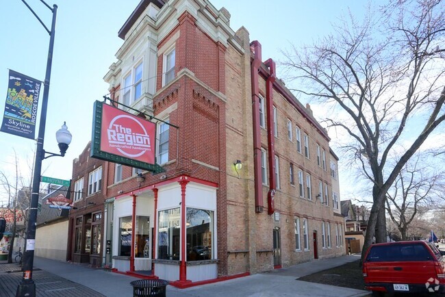 Building Photo - 2057 W Roscoe St Unit J00P Rental