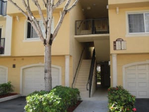 Building Photo - 1100 Crestwood Ct S Unit 1108