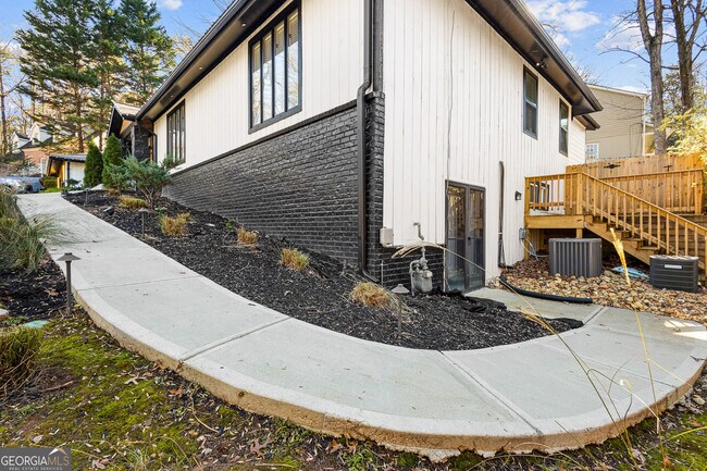 Photo - 915 Lost Forest Dr NW