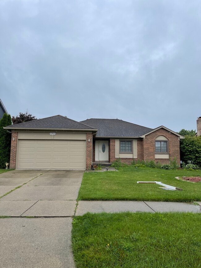 Building Photo - 43905 Rivergate Dr Rental