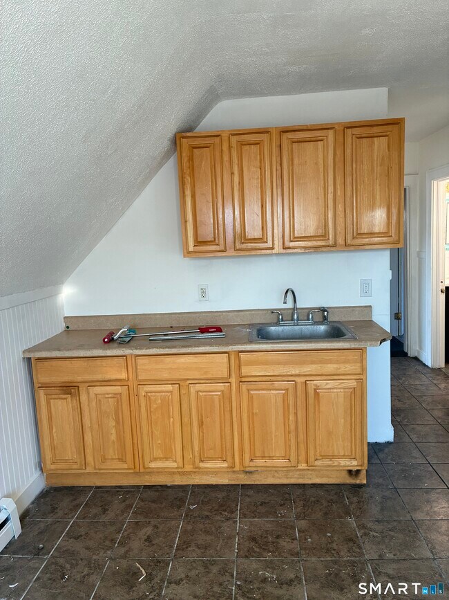 Photo - 255 Poplar St Unit 3