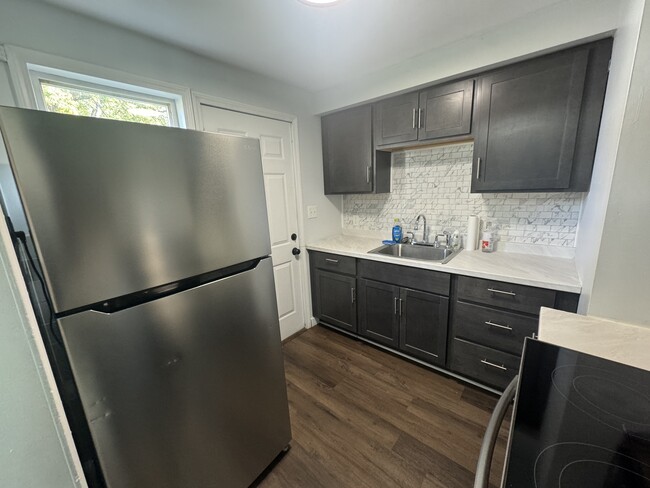 Photo - 101 Montfort Dr Townhome